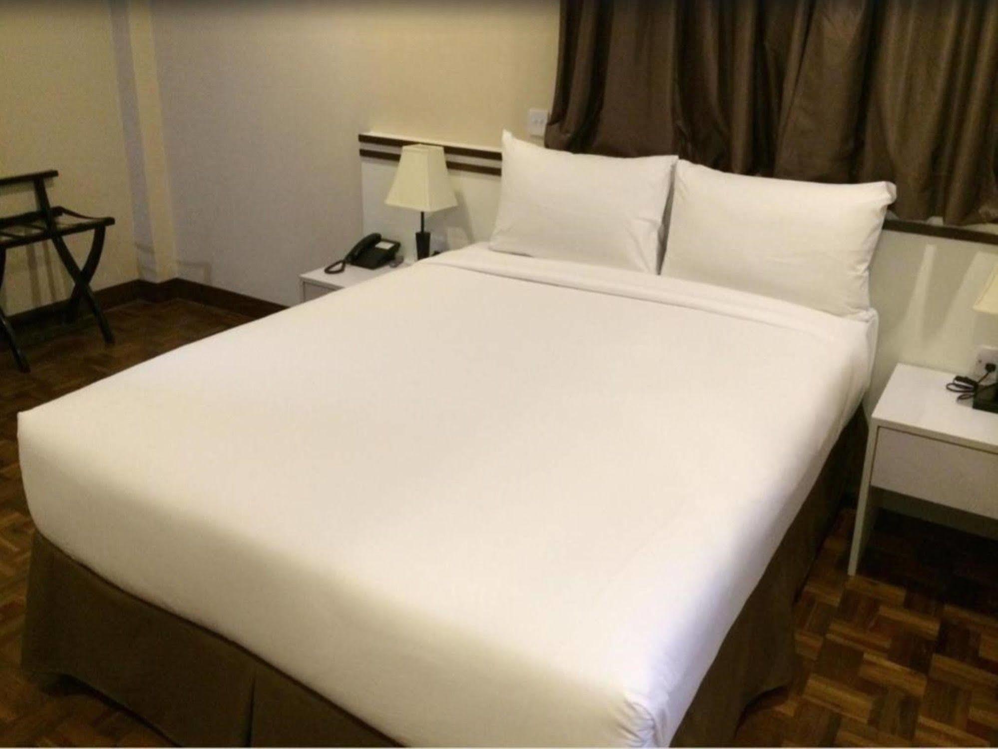 Hotel Esta Yangon Exterior photo